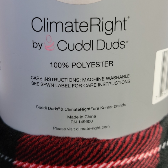 ClimateRight by Cuddl Duds Foot Pocket Plush Throw 50"x70", Red Plaid - Picture 3 of 6
